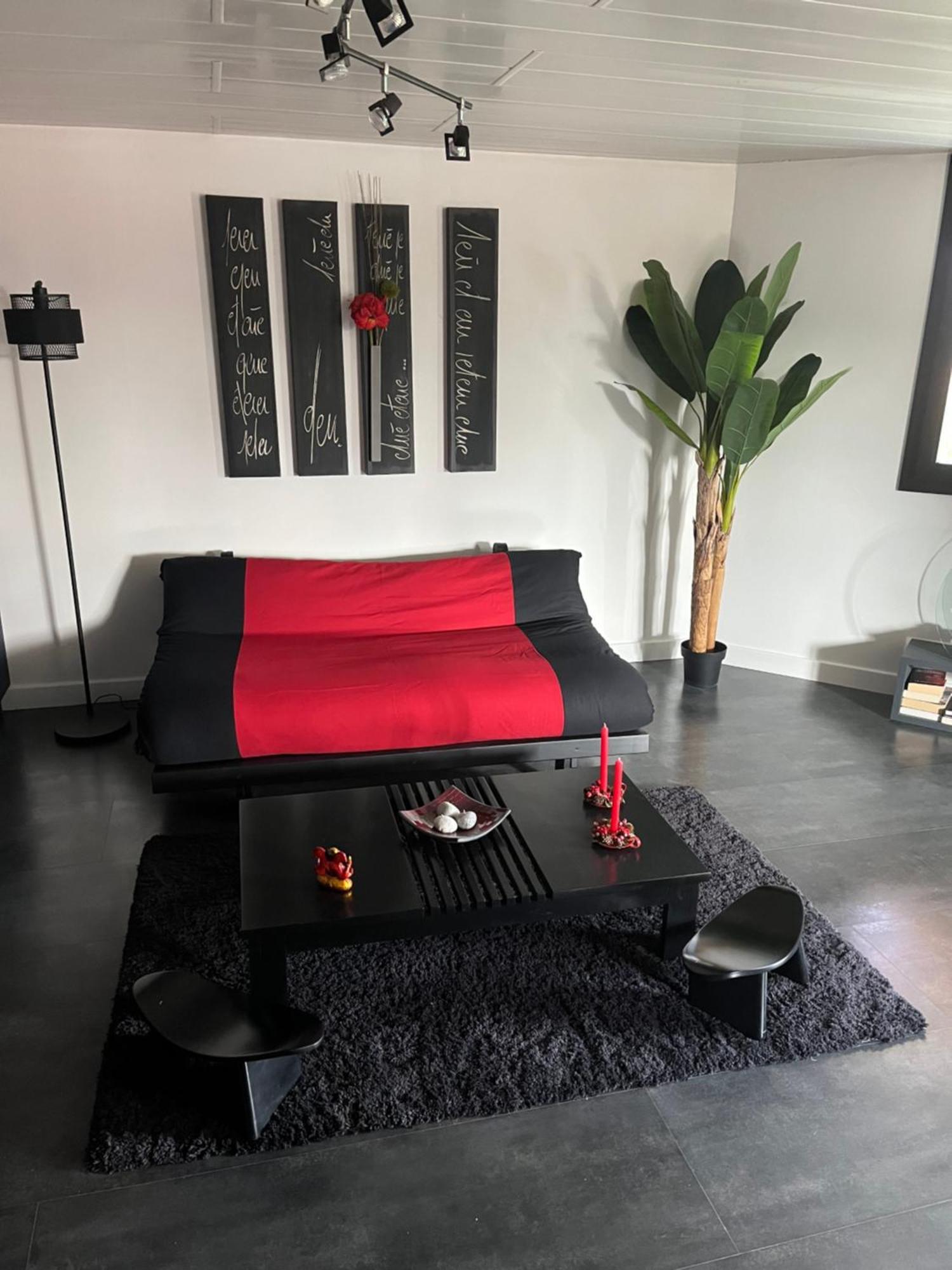 Comme Dans Un Ecrin - T2 De 50 M² Avec Jardin, Terrasse Et Piscine Apartment Vernaison Luaran gambar