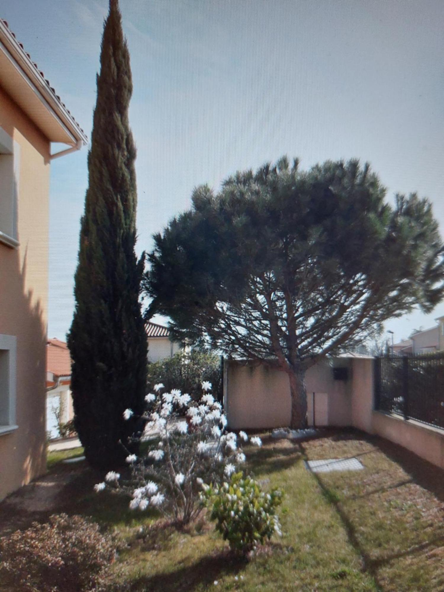 Comme Dans Un Ecrin - T2 De 50 M² Avec Jardin, Terrasse Et Piscine Apartment Vernaison Luaran gambar