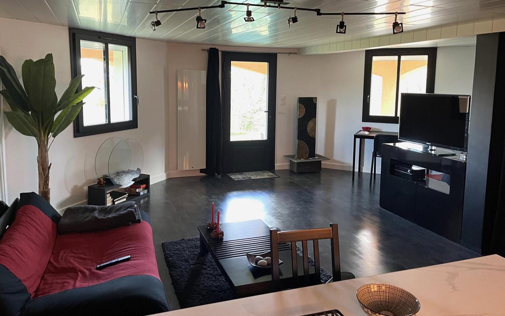 Comme Dans Un Ecrin - T2 De 50 M² Avec Jardin, Terrasse Et Piscine Apartment Vernaison Luaran gambar