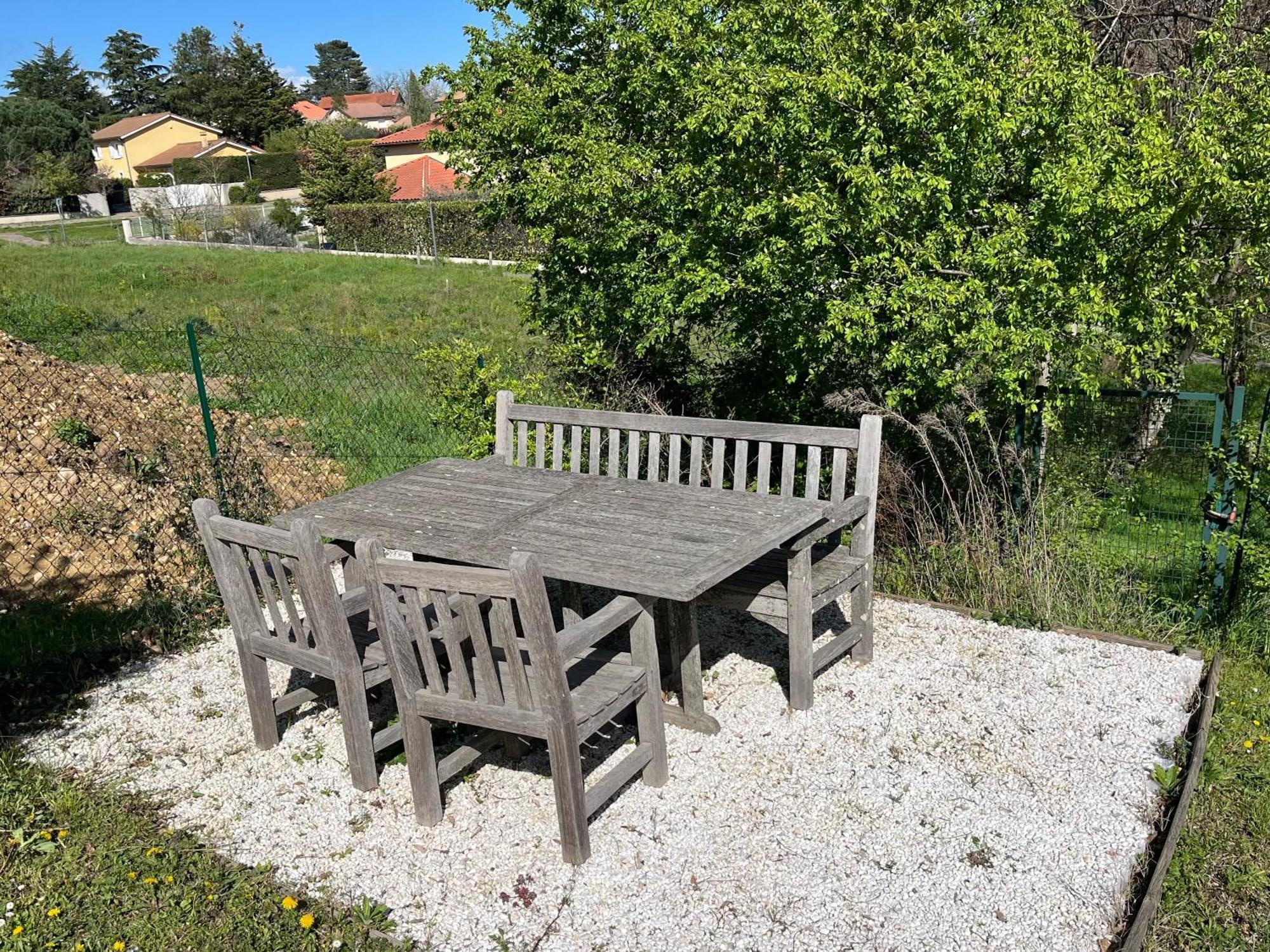 Comme Dans Un Ecrin - T2 De 50 M² Avec Jardin, Terrasse Et Piscine Apartment Vernaison Luaran gambar
