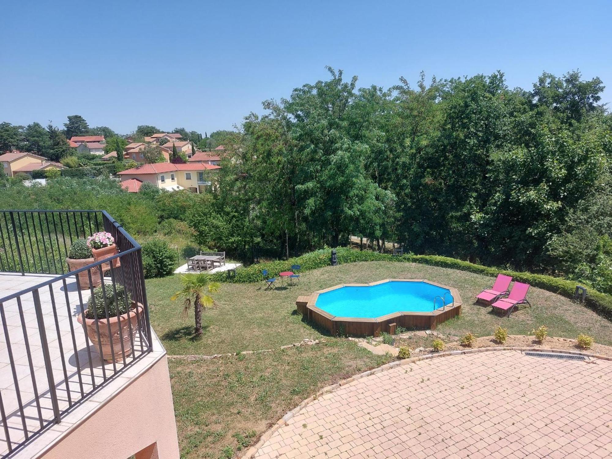 Comme Dans Un Ecrin - T2 De 50 M² Avec Jardin, Terrasse Et Piscine Apartment Vernaison Luaran gambar